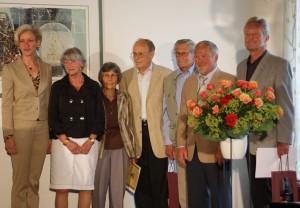 Ehrung der Gründungsmitglieder, von lks nach re: Bezirksvorsteherin  Ulrike Zich, Vorsitzende Erika Porten, Renate Obermayer, Heiner Obermayer, Willy Stoll, Ulrich Hörnle, Reinhard Wiese.