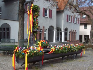 der geschmückte Osterbrunnen 2014