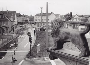 Der "Löwen" - Blick auf den Löwen-Platz, heute das "Kiesbett" Foto © Thomas Raith 1969