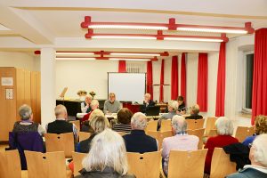Edeltraud John, Bernhard Klar, Eberhard Grötzinger und Christoph Schmid begrüßten am 9. März 2018 zahlreiche Mitglieder auf der JHV des Heimatkreis