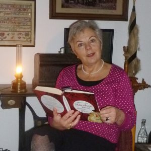 Ulrike Krawczyk bei der Lichtkarz in der Heimatstube